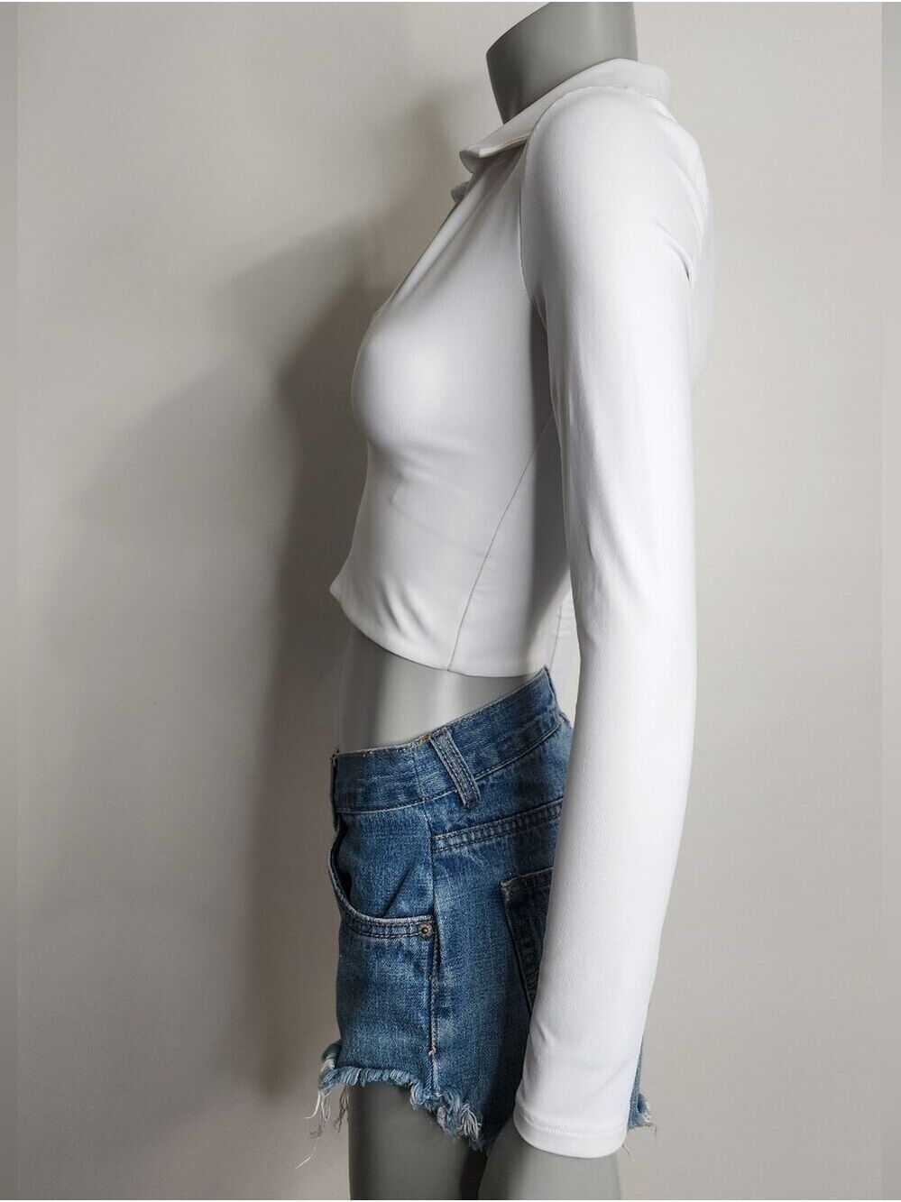 Aritzia Babaton White Contour Polo Collared Long Sleeve Crop Top Size S - Picture 9 of 14